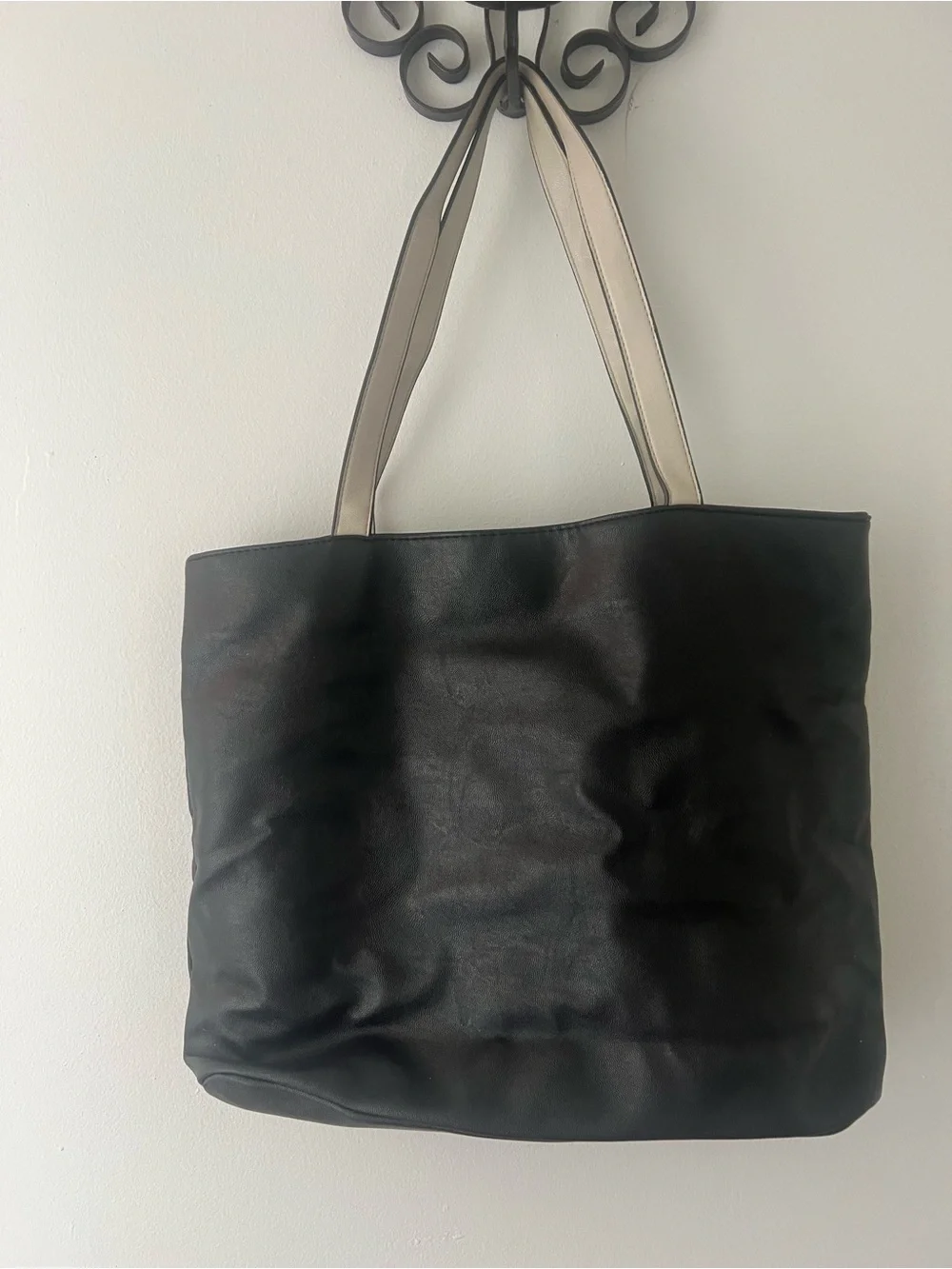 Kenneth Cole Reaction Black and Cream Colorblock Zip-Front Tote